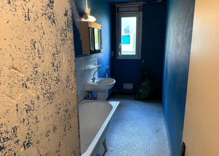 salle de bain désencombrée après résultat