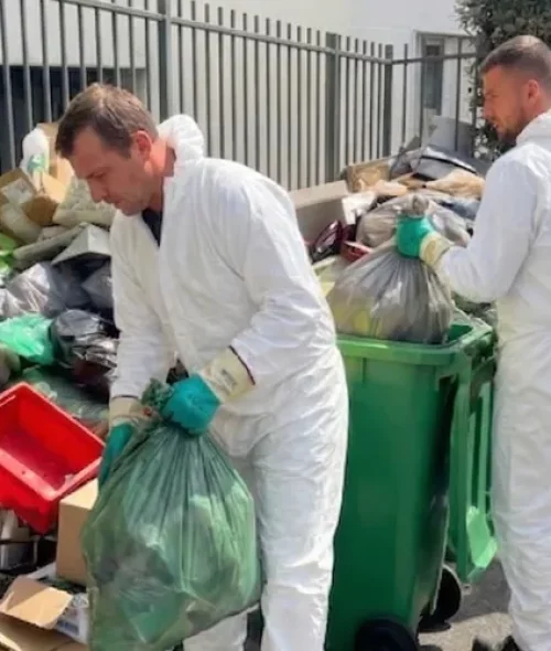 Nettoyage enelvement sacs poubelles après intevention